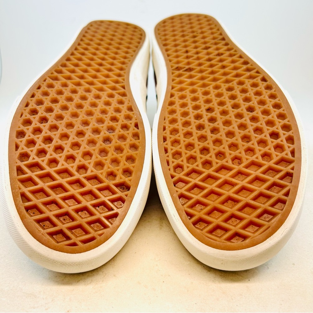 Vans Unisex Salt Wash Red Canvas Classic Lace Up Sneakers Size M 10.5 W 12 Eu 44 - Picture 10 of 11